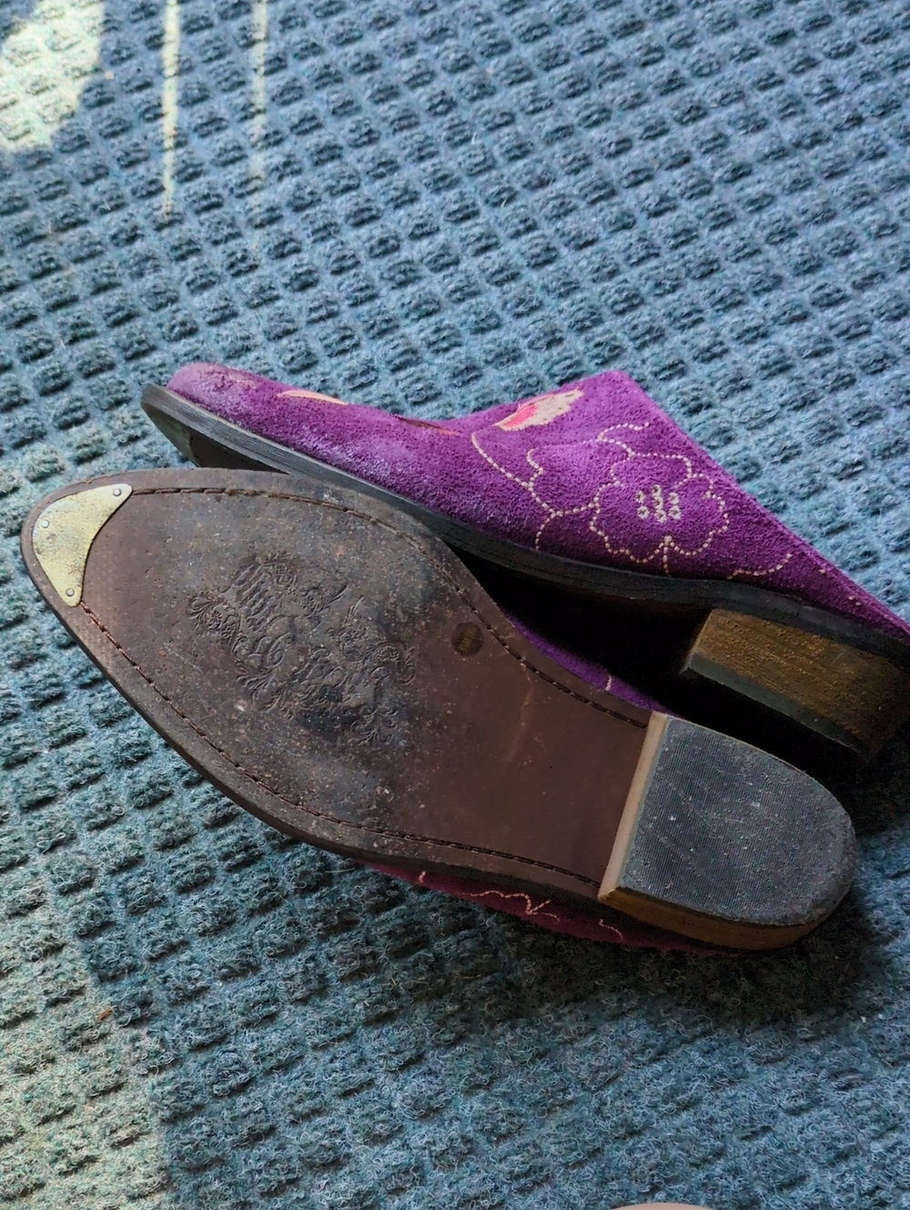 Gorgeous Embroidered Slip-on Mules - Picture 3 of 5